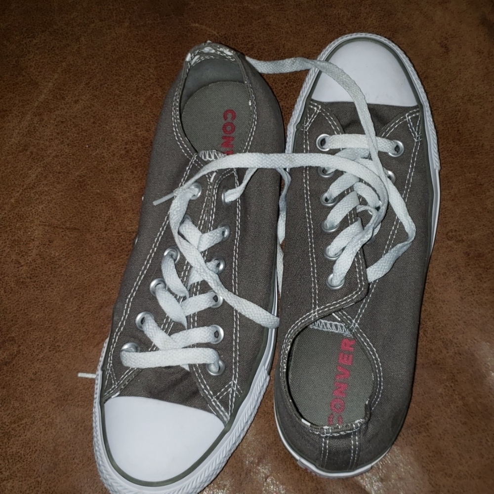 Converse green size 8